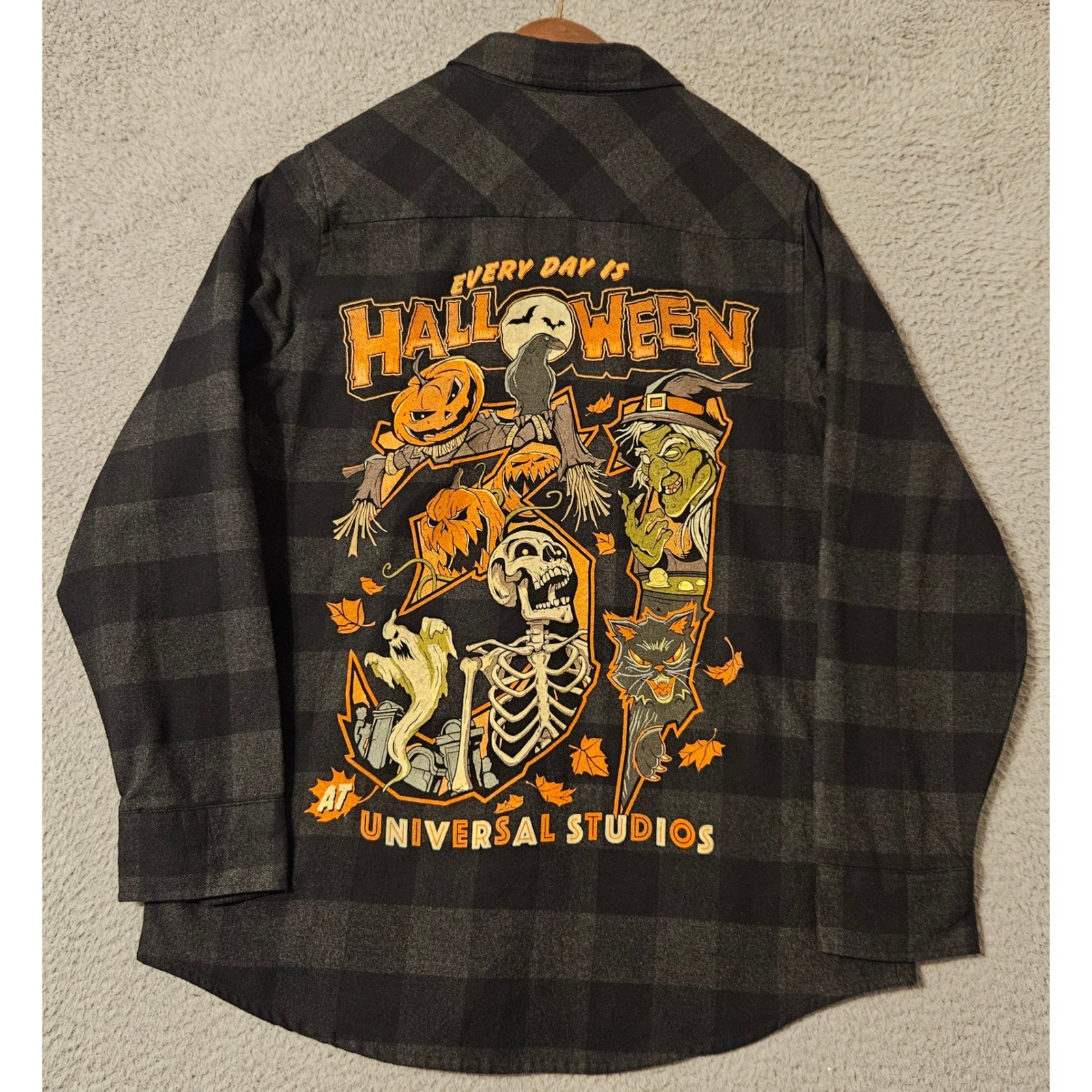 Universal Studios Halloween Horror Nights 2022 Flannel Shirt Mens Small Plaid